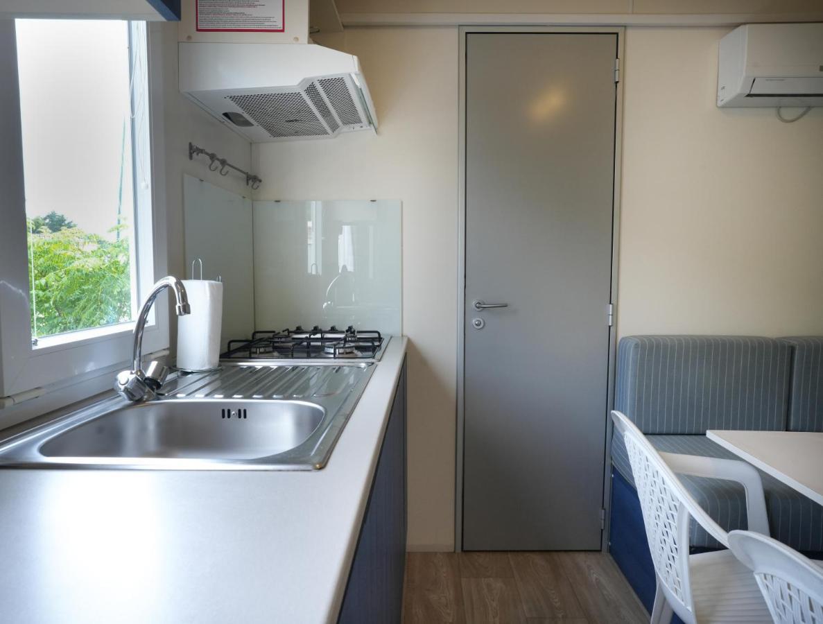 Mediteran Travel Mobile Homes Uvala Slana Selce Exterior photo