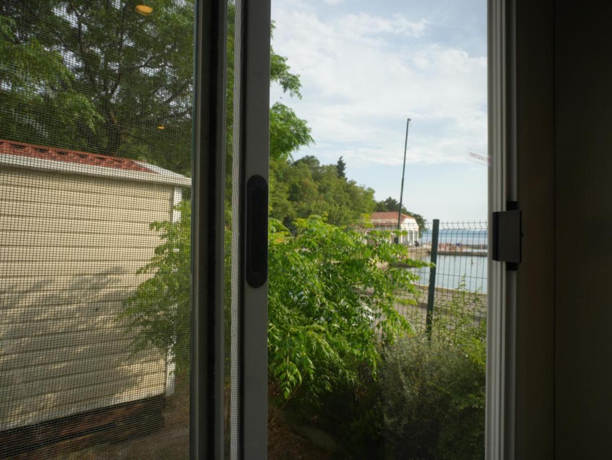 Mediteran Travel Mobile Homes Uvala Slana Selce Exterior photo