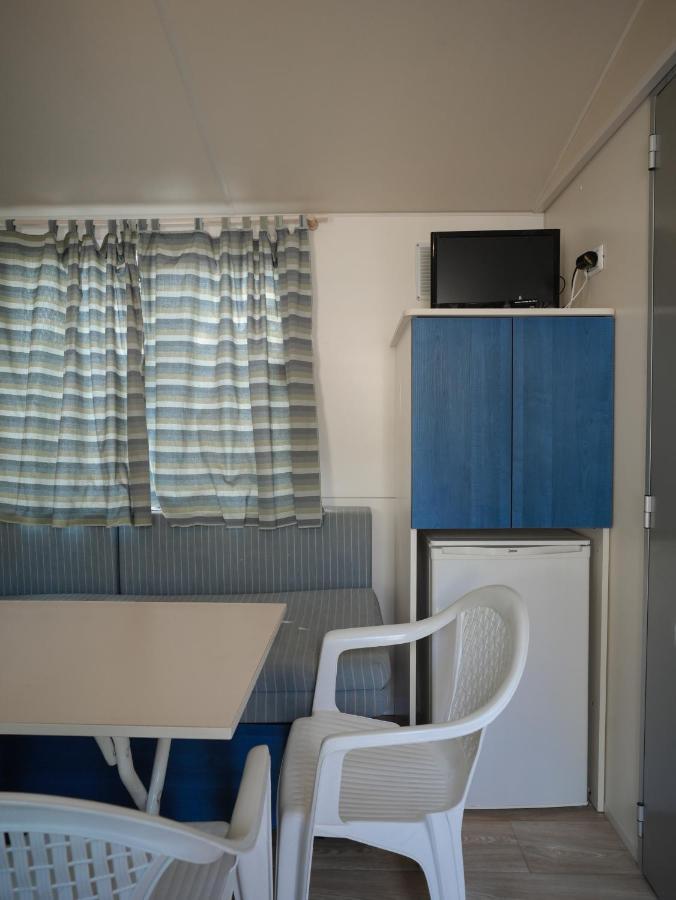Mediteran Travel Mobile Homes Uvala Slana Selce Exterior photo