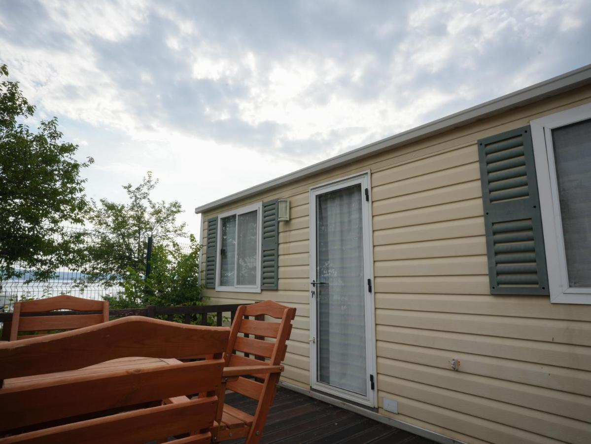 Mediteran Travel Mobile Homes Uvala Slana Selce Exterior photo