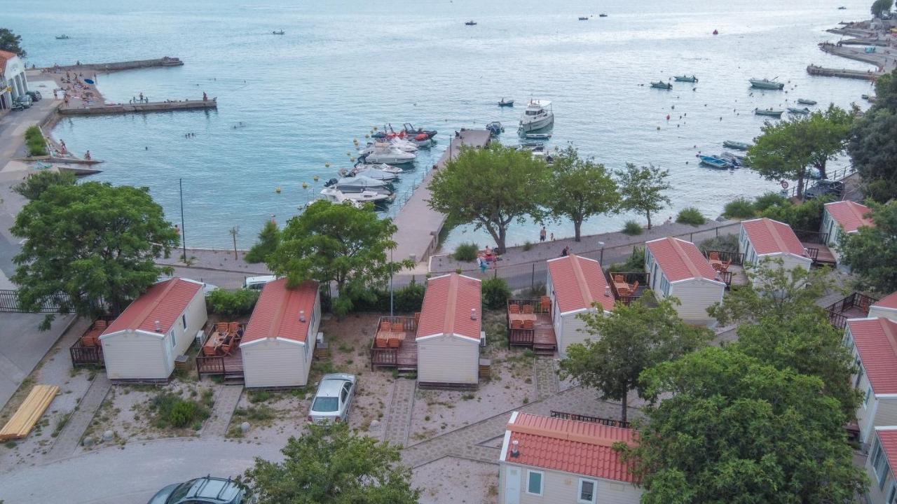 Mediteran Travel Mobile Homes Uvala Slana Selce Exterior photo